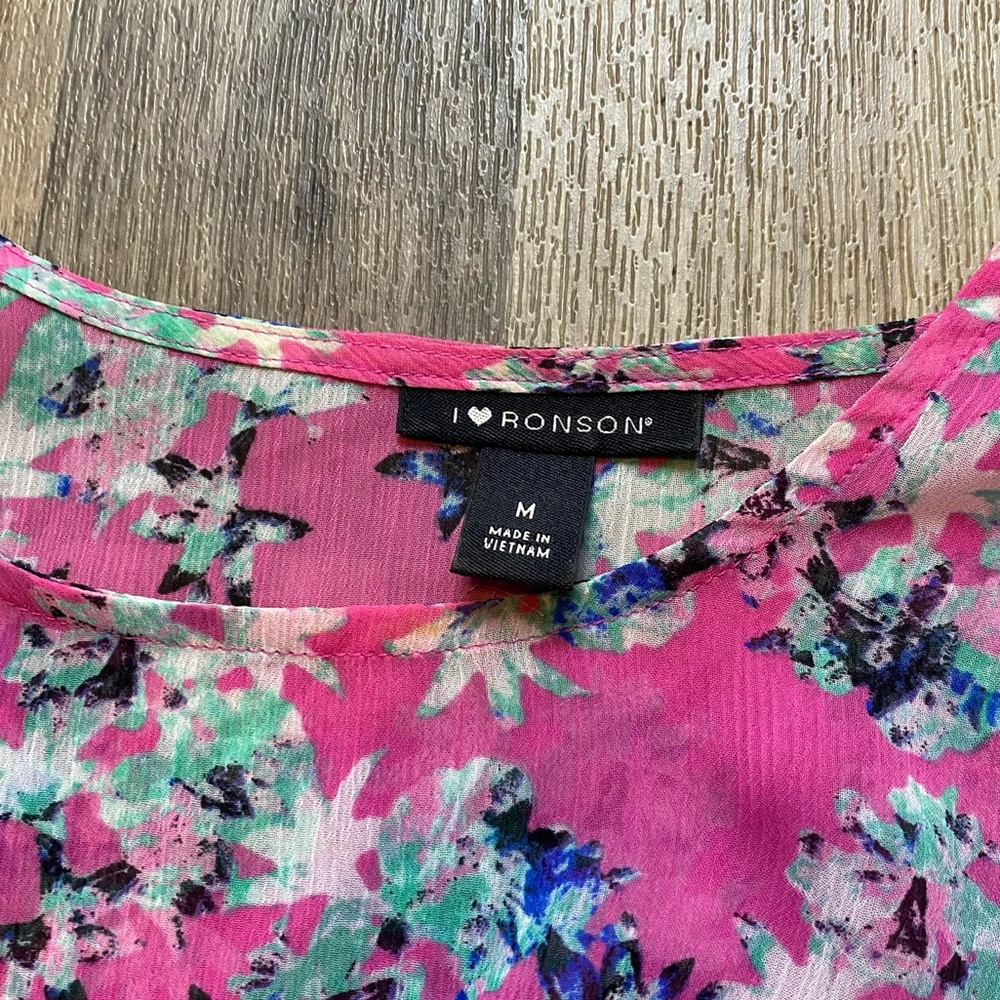 I Heart Ronson Pink Floral Cold Shoulder Tank Blouse Size Medium - Picture 2 of 6